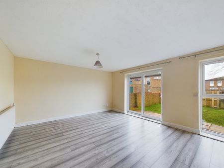 4 bed end of terrace house to rent in Canterbury Way, Stevenage, SG1 - Photo 4