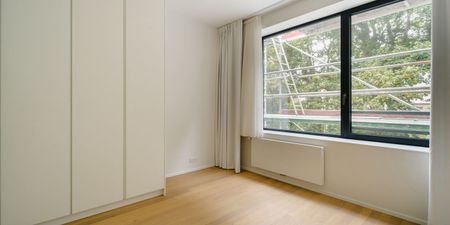 Woning te huur in Ukkel voor € 3.300 met 3 slaapkamers - Photo 2