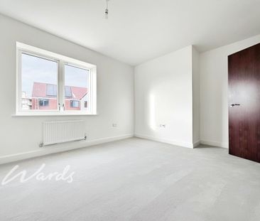 2 bedroom semi-detached house to rent - Photo 3