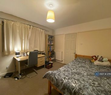 4 bedroom semi-detached house to rent - Photo 4