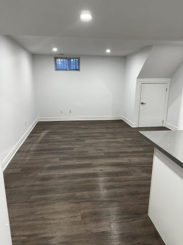 For Lease - 77 Foreht Crescent, Aurora, Ontario - Photo 2