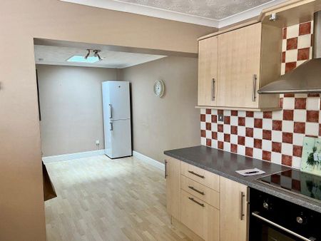 3 bedroom bungalow to rent - Photo 2
