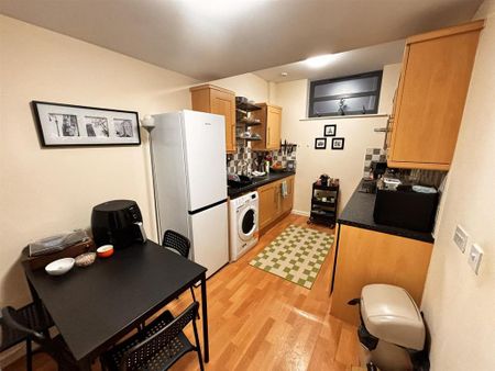 2 bedroom apartment to rent - Photo 5