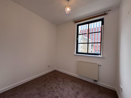 2 bedroom flat to rent - Photo 4