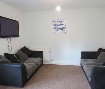 Bedroom Detached House In Winton, BH9 - Photo 5