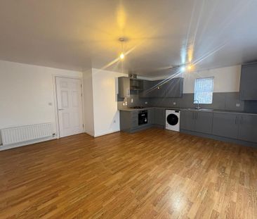 2 bedroom ground floor flat to rent - Photo 4