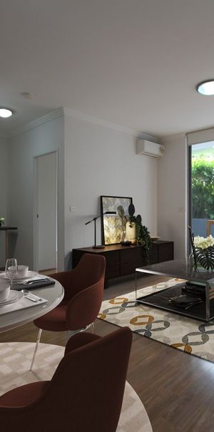 Ground Floor Front One- Bedroom Apartment with Courtyard - Photo 1