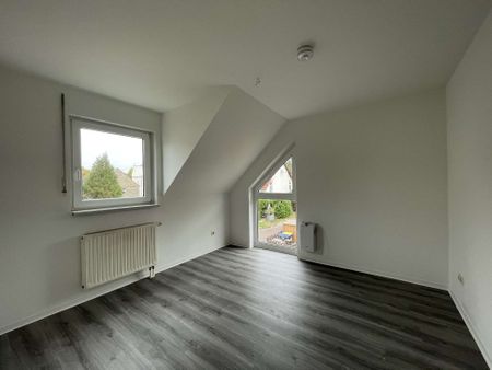 Familien aufgepasst! Renovierte Doppelhaushälfte mit Keller + Stellplatz nahe Halle (Saale)! - Photo 3
