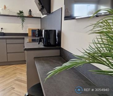 1 bedroom in a house share to rent - Photo 6