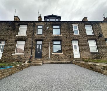 Slaithwaite Road, Dewsbury - Photo 1