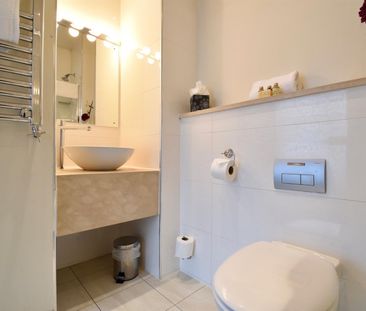 ROOM 3, Cinnabar Hotel, 88-89 Fore Street, SG14 - Photo 4