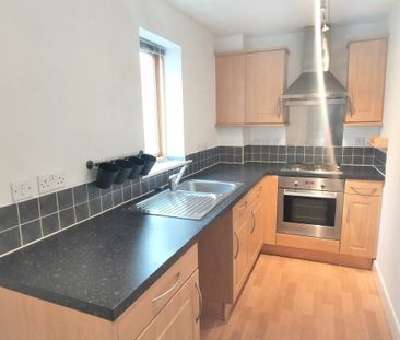 Forum Court - Photo 1