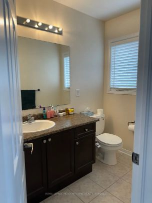 Detached Home For Lease | W9237250 - Photo 1