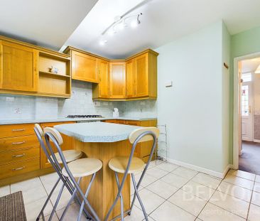 3 bedroom semi-detached house to rent - Photo 6