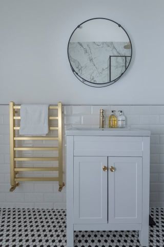 3 Bed Terraced House, Chestnut Road, SW20 - Photo 3