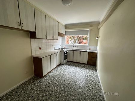 1/10 Kemp Street, Thornbury - Photo 3