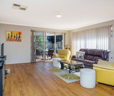 FULLY FURNISHED & FITTED - Photo 1