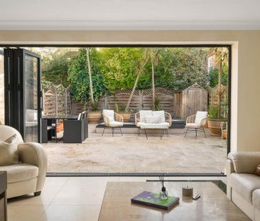 5 bedroom semi-detached house to rent - Photo 3