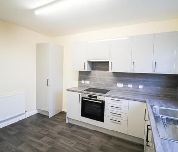 2 bedroom maisonette to rent - Photo 4