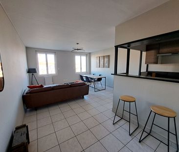 Location Appartement 2 pièces 53m² - Photo 3