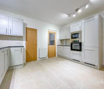 5 bedroom detached bungalow to rent - Photo 6