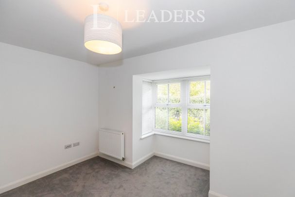 2 bedroom house to rent Pynham Crescent, Hambrook, Chichester, PO18 - Photo 1