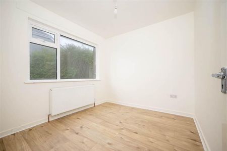 2 Rathmore Avenue, Bangor, BT19 1DH - Photo 4