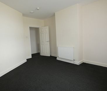 Tyldesley Road flat D - Photo 4