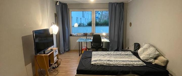 1 Zimmer in 70qm Wohnung in Ehrenfeld. Bitte richtig lesen! - Foto 1