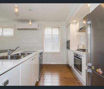 6 Munro Place, Jordan Springs - Photo 6