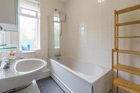 2 bed flat to rent in Cornel Road, Newcastle Upon Tyne, NE7 - Photo 2