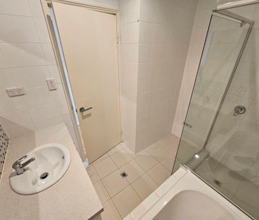 New 3x2x2 House - Photo 2