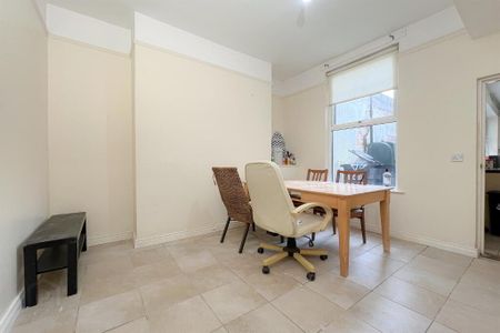 120 University Avenue, Belfast, BT7 1GZ - Photo 2