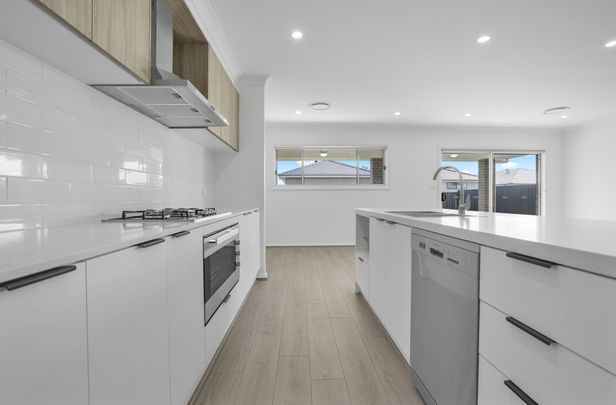 Brand New Family Home - Photo 1