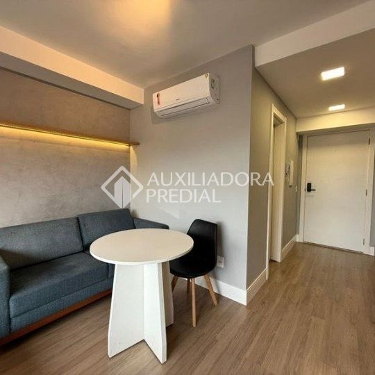 Apartamento com 1 quarto e 30m² para alugar em Partenon, Porto Alegre. - Photo 1