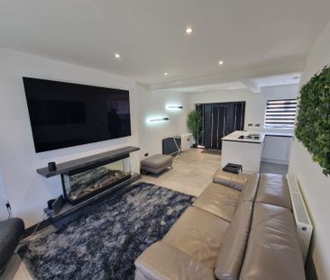 3 bedroom house to rent - Photo 2