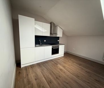 Quilters Way, Aylesbury, Stoke Mandeville - Photo 3