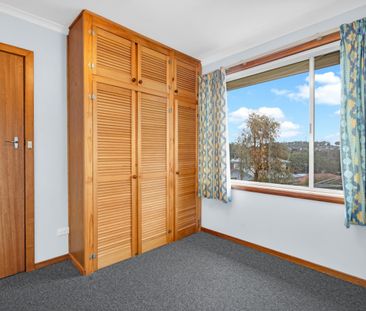 Charming Family Home - Photo 1