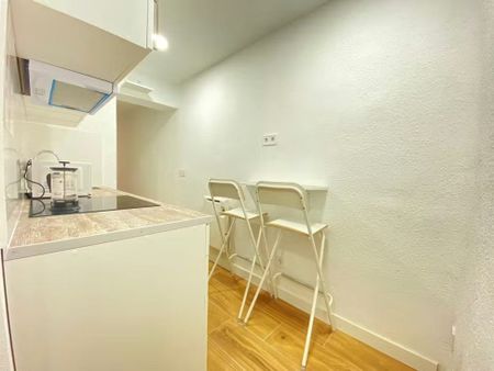 Avenida de la Albufera, Madrid, Community of Madrid 28038 - Photo 5