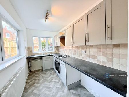 2 bedroom terraced house to rent - Photo 5