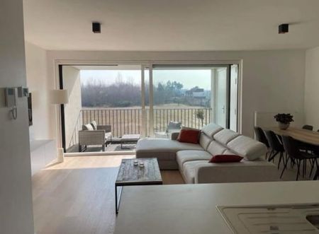 Appartement te huur - foto 3