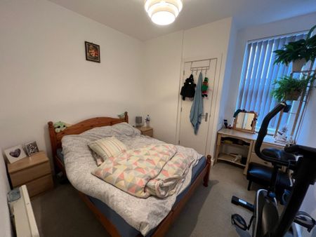 2 Bedroom Flat / Apartment - Leigh Road, Eastleigh - Photo 5