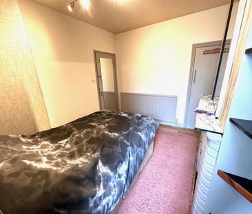 House share to rent - Photo 4