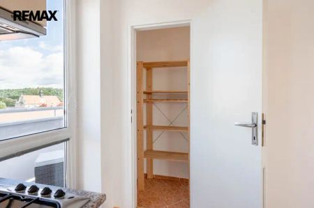 Pronájem bytu 2+kk se dvěma balkony a samostatnou místností vedle bytu - Photo 4