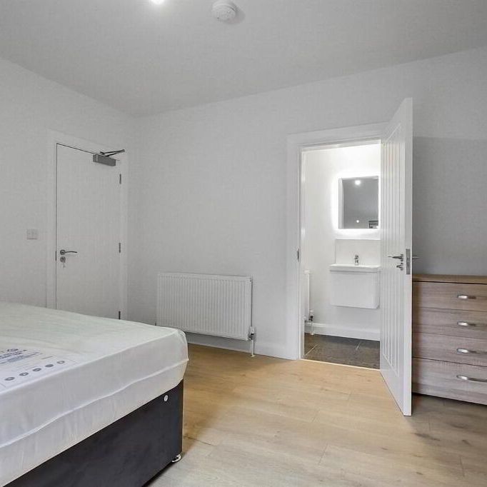 81b Botanic Avenue, Belfast, BT7 1JL - Photo 1