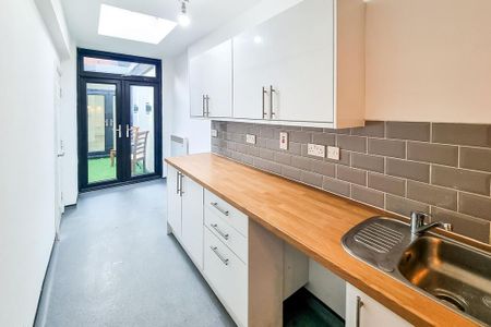 1 bedroom flat to rent - Photo 4