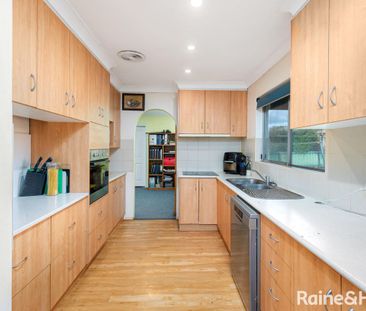 2 Sherwood Avenue, Kooringal, NSW 2650 - Photo 2