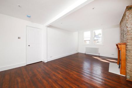 3 bedroom apartment to rent - Photo 3