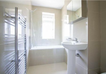 3 bedroom apartment to rent - Photo 5