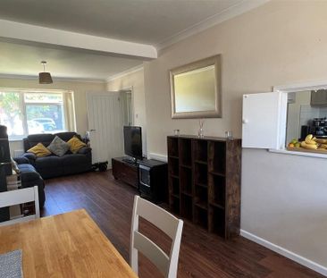 3 bedroom terraced house to rent - Photo 2